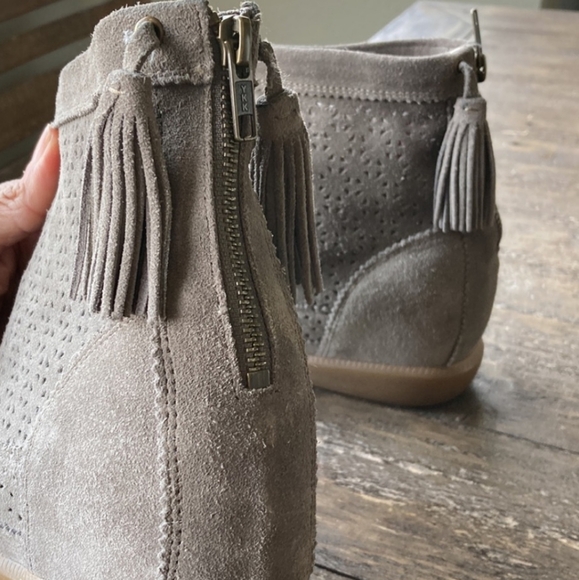 Isabel Marant Baelay booties ankle slouchy vibe boots Taupe perforated l… - Picture 3 of 9